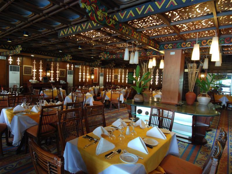 Oasis Hotel Angeles Bagian luar foto