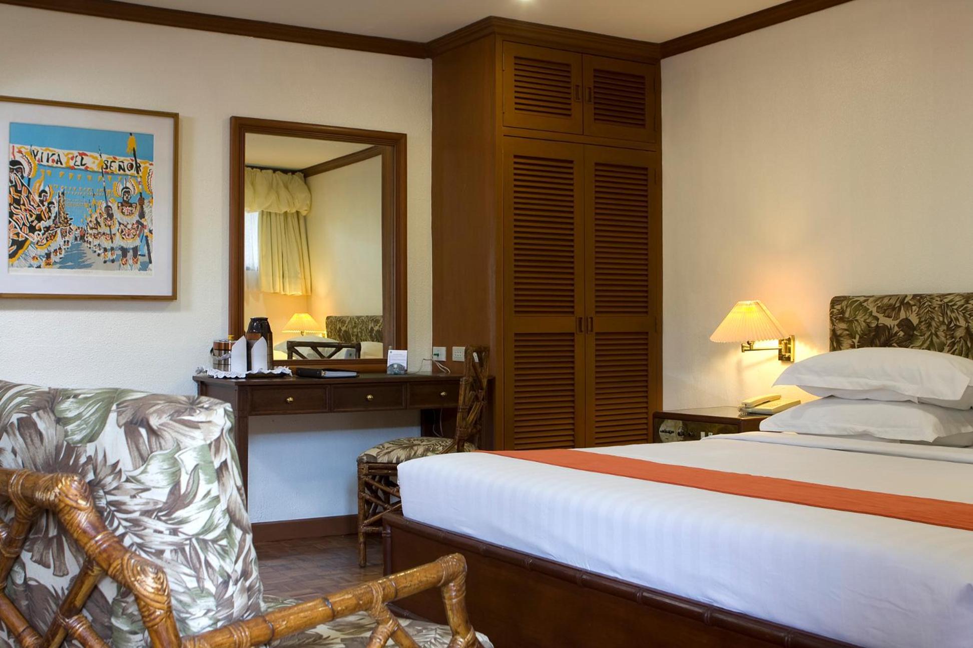 Oasis Hotel Angeles Bagian luar foto