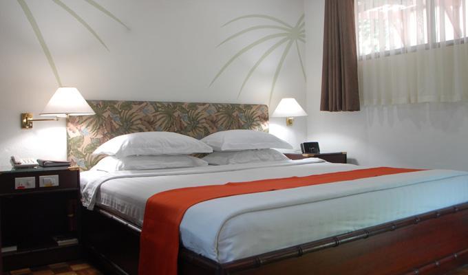 Oasis Hotel Angeles Bagian luar foto
