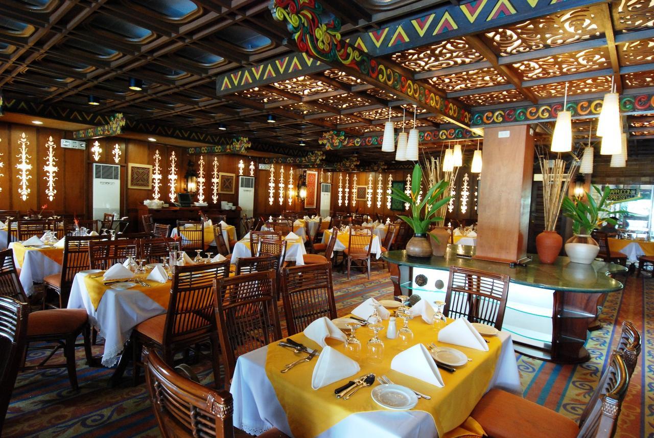 Oasis Hotel Angeles Bagian luar foto