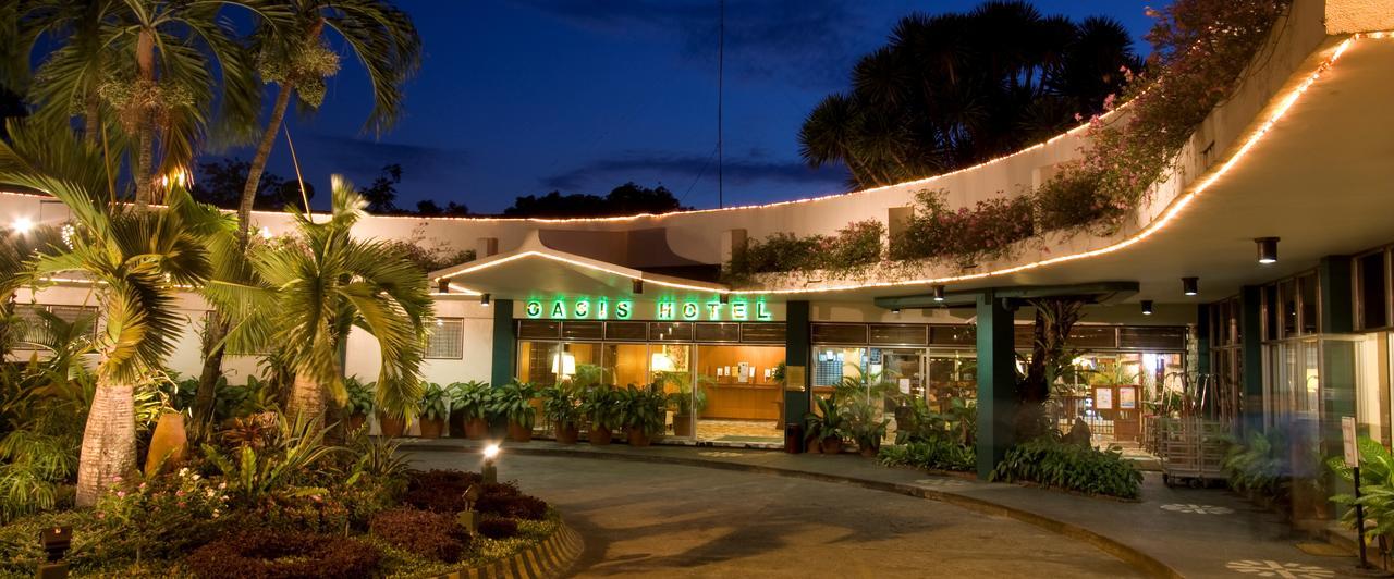 Oasis Hotel Angeles Bagian luar foto